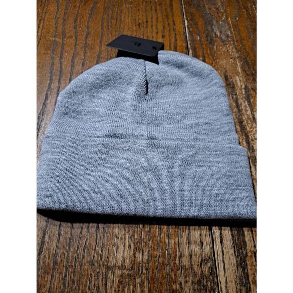 New Unisex Fabletics Alpine Beanie Heather Grey Hat Cap NWT - Picture 5 of 6